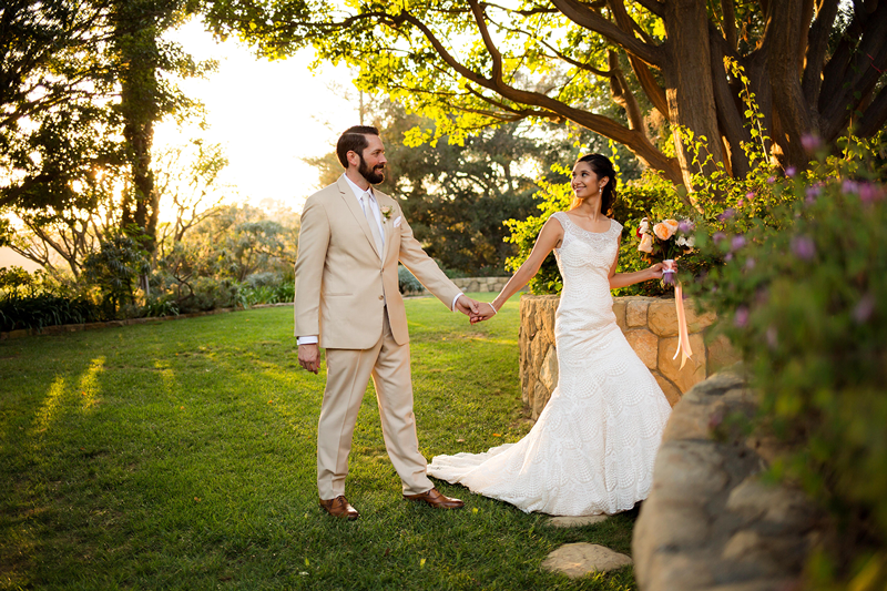 bride and groom photography outside