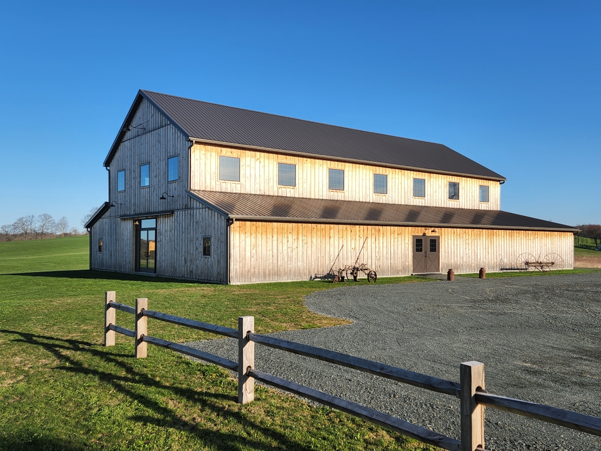 Albany Wedding Venue: The Barn at Hansen Hill Farm