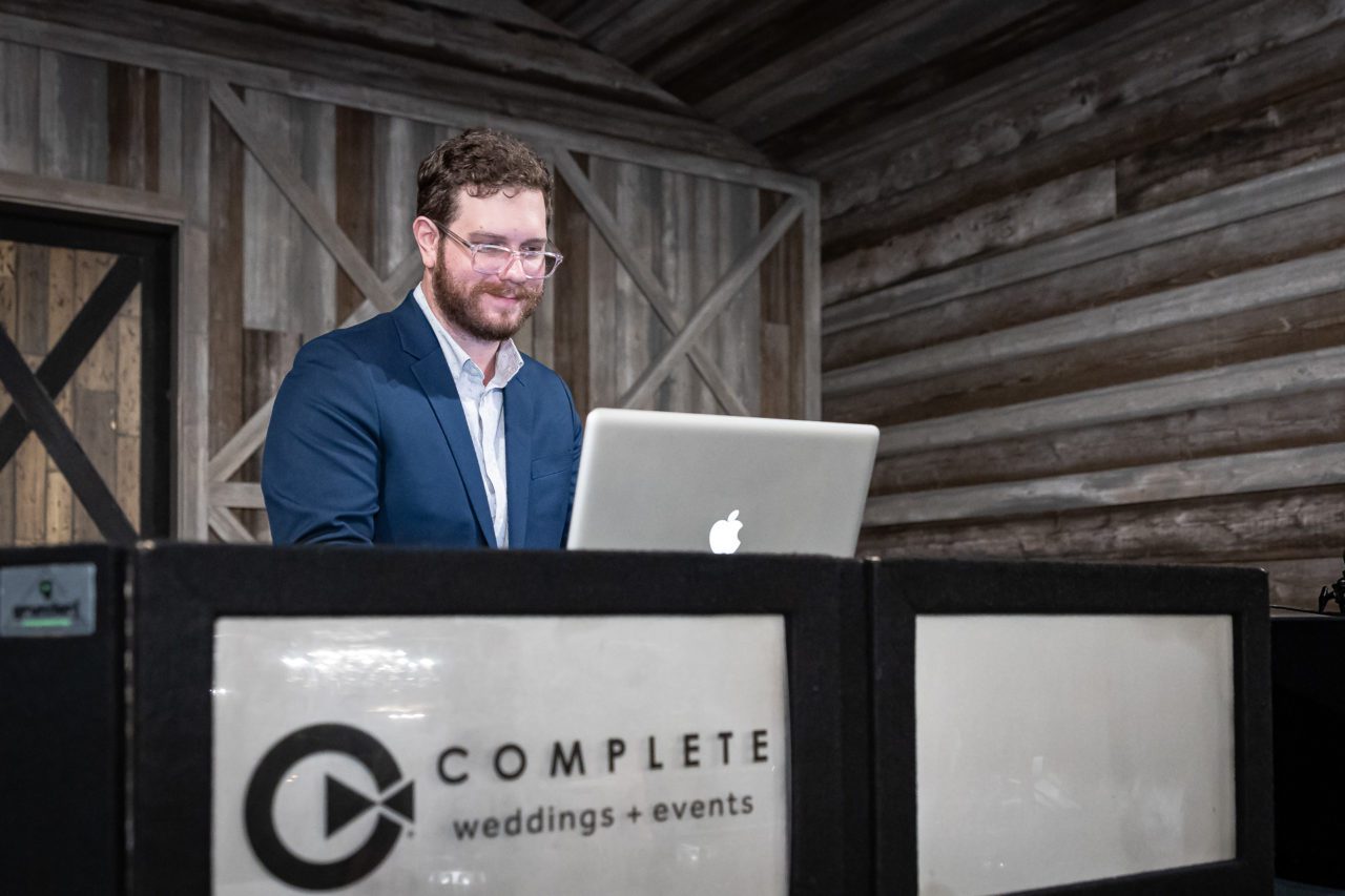 How Professional Wedding DJs Manage Song Requests