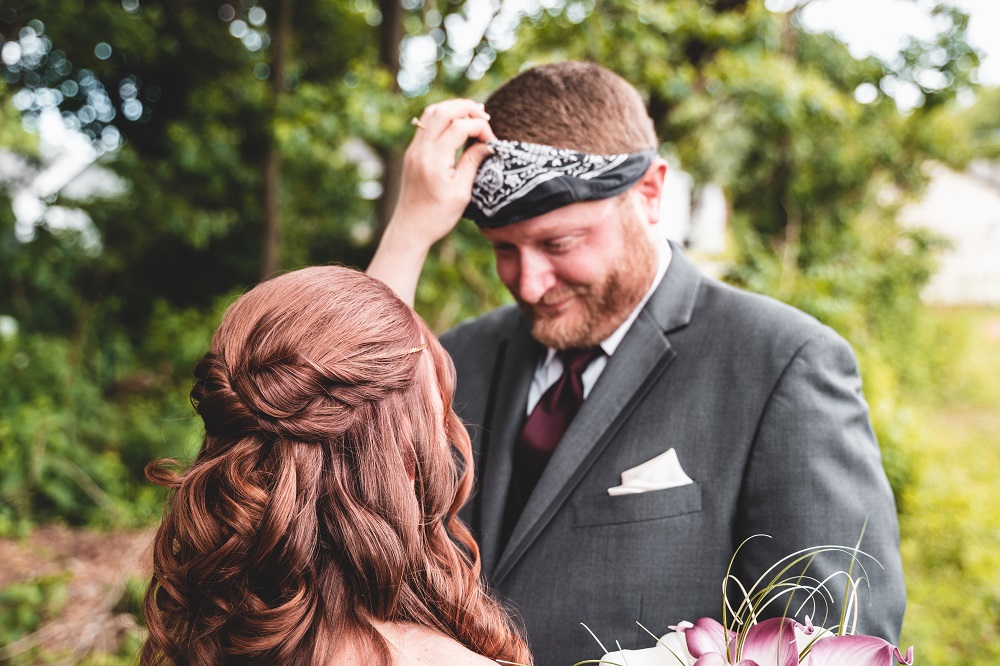 bride and groom, First Look