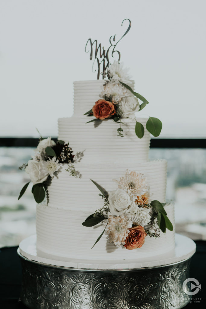 Romantic Wedding Cakes  We Love Complete Weddings  