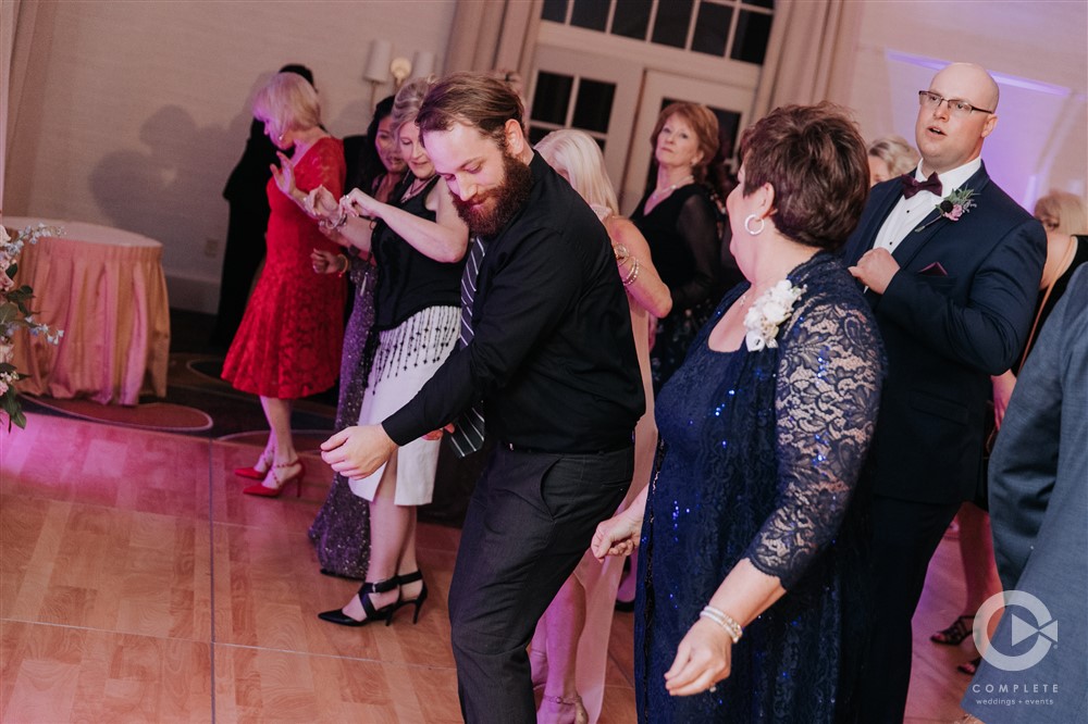 Dance Floor DJ How to Keep Your Wedding Guests on the Dance Floor