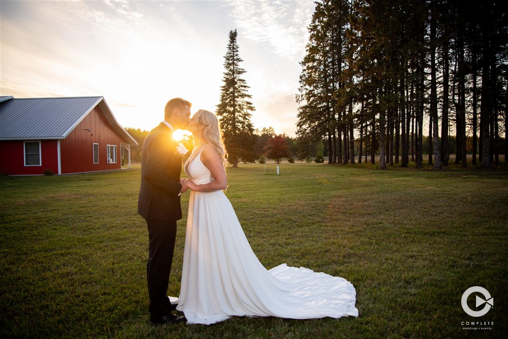 Wedding at Red Oak Barn