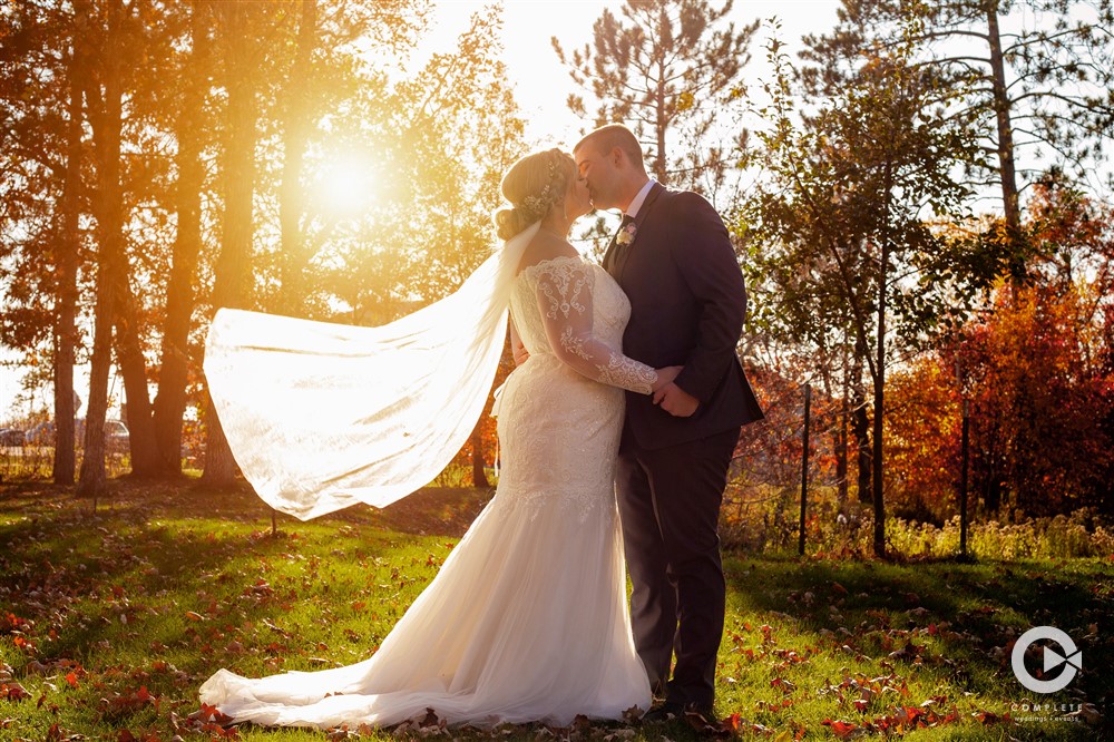 Brainerd, MN outdoor fall wedding photos