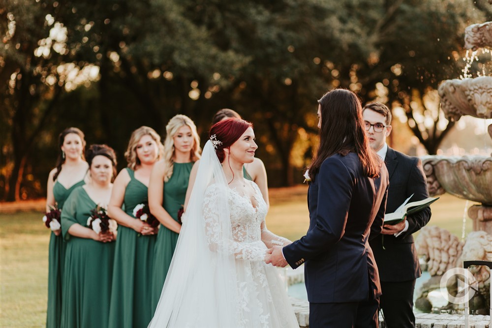 wedding ceremony outdoors with green theme
