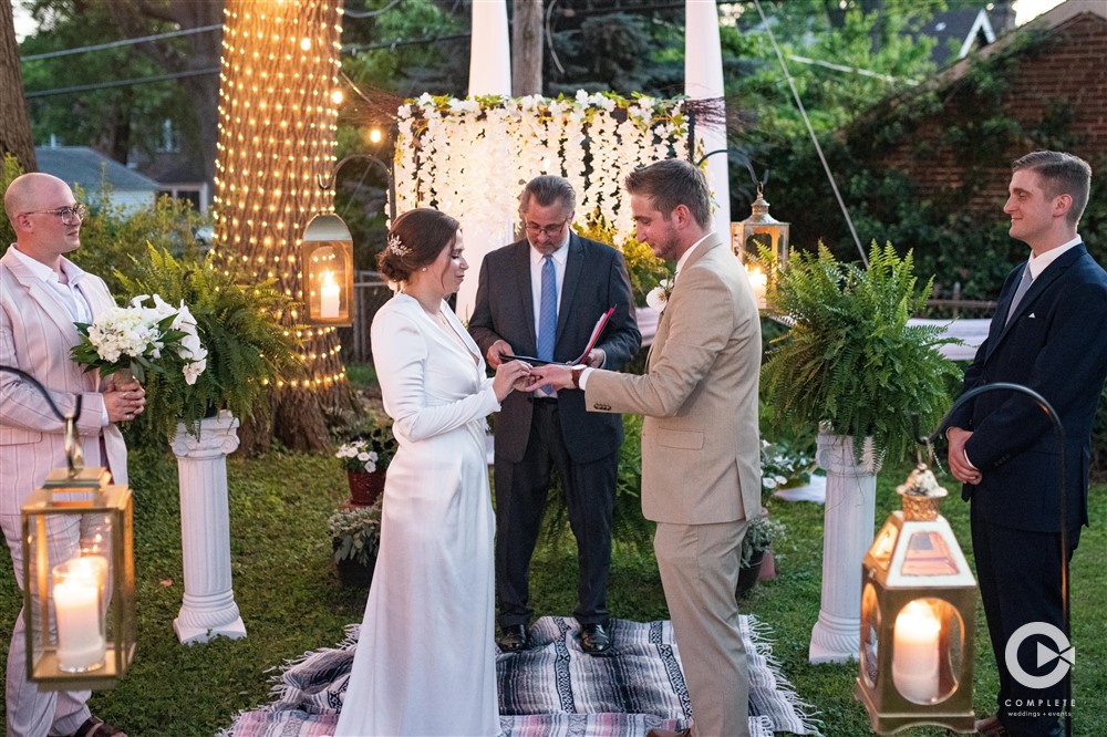 Micro Ceremony Central Illinois' Latest Wedding Trend