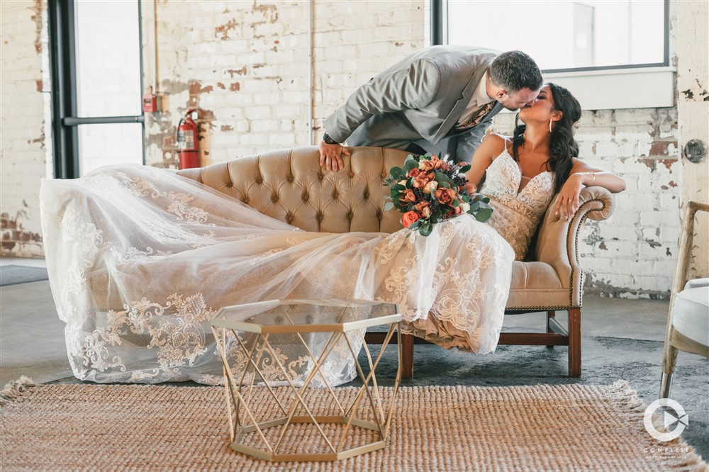 Gabrielle + Zachary's Modern Fall Wedding at Venue Chisca