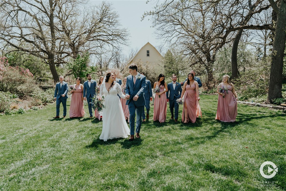 Central Illinois Outdoor Wedding Tips + Venues