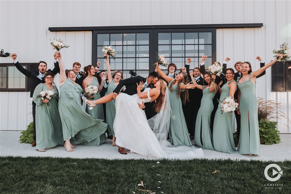 Top Spring Wedding Planning Tips in Peoria, Illinois