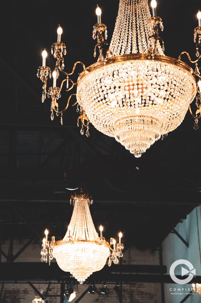 chandeliers at Venue Chisca