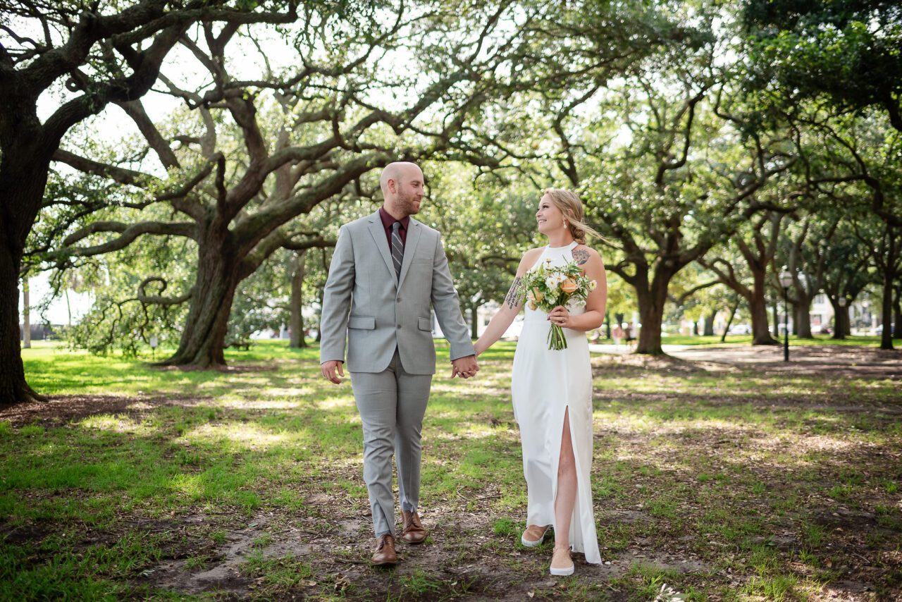 Iconic Charleston Locations for Wedding Photos: The Battery, Rainbow Row & More