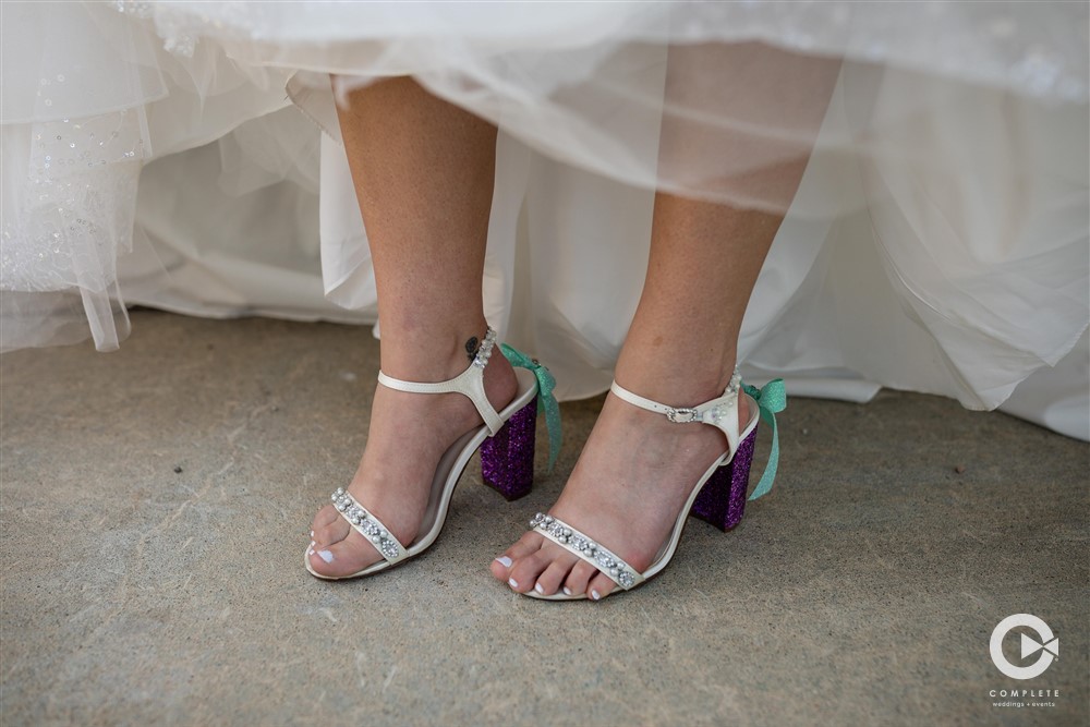 vibrant heels for wedding day