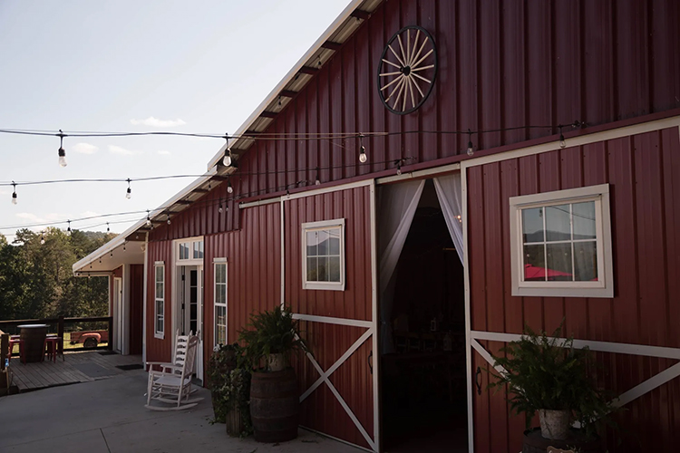 Summit Farms Barn Exterior