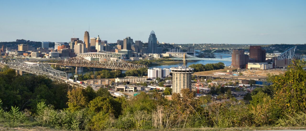Cincinnati Wedding Venues with Outdoor Ceremony Space