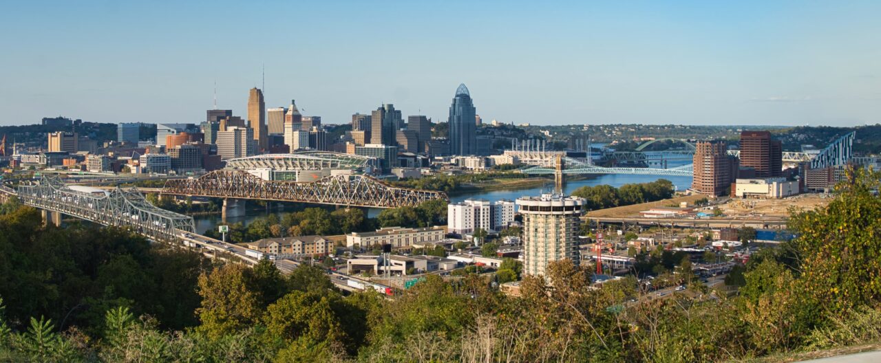 Cincinnati Skyline from the overlook at Devou Park in Covington, KY, a great Cincinnati wedding venues
