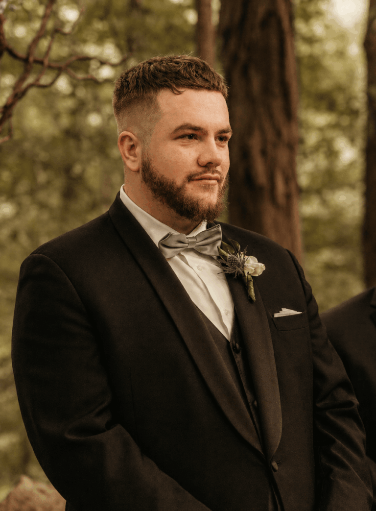Alex is a photographer at Complete Weddings + Events Cincinnati.