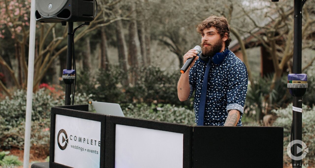 Choosing a Wedding DJ