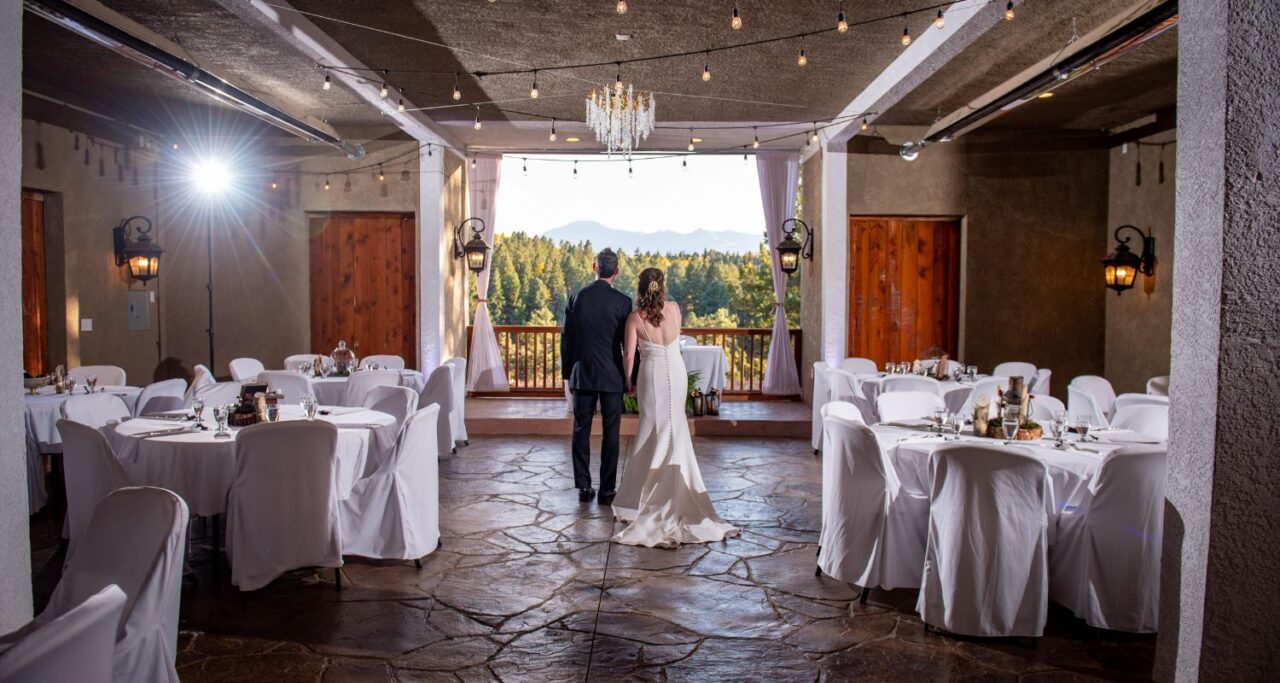 Wedding Seating Chart or No Seating Chart: Pros and Cons