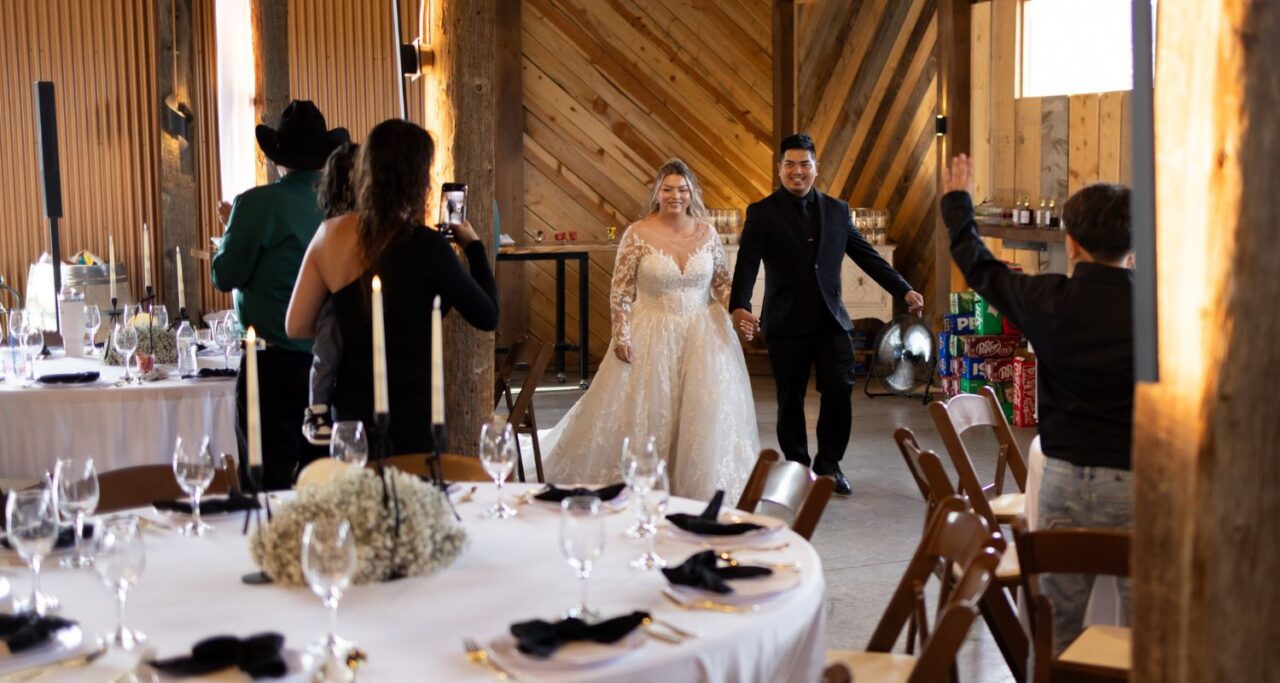 Different Types of Centerpieces for Weddings