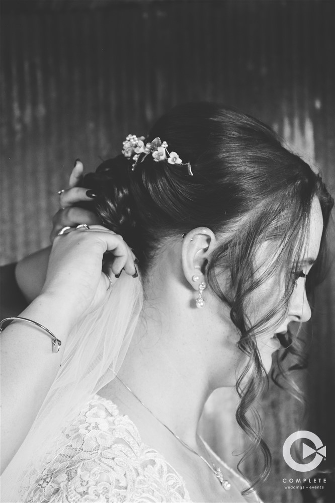 black and white picture of bride's hair
