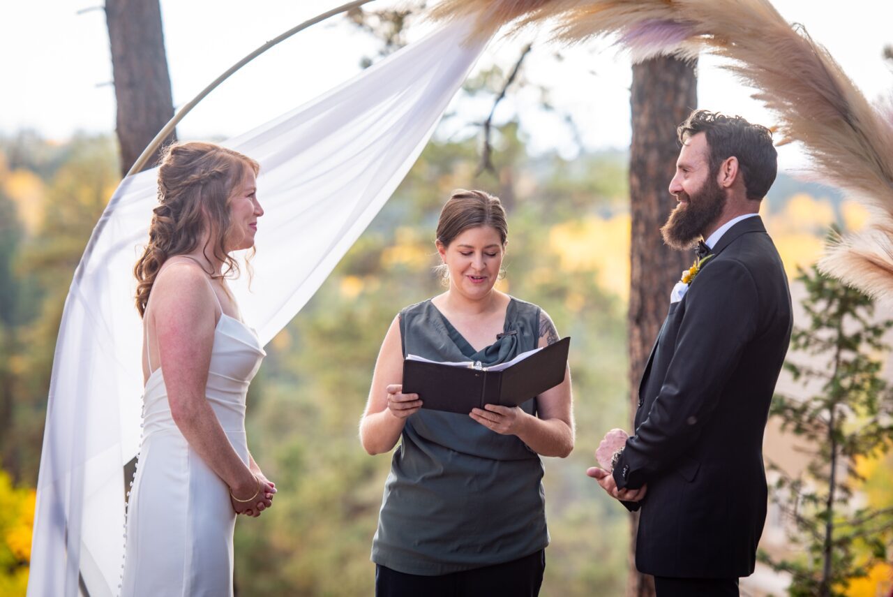 How to Coordinate Wedding Photography and Videography Schedules