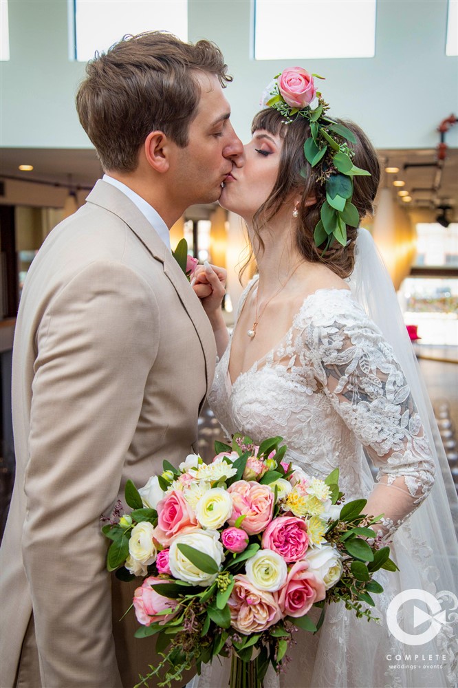 Bride, Groom, Complete Weddings + Events Photography, Wedding Photography, Missouri Wedding, St. Louis Wedding