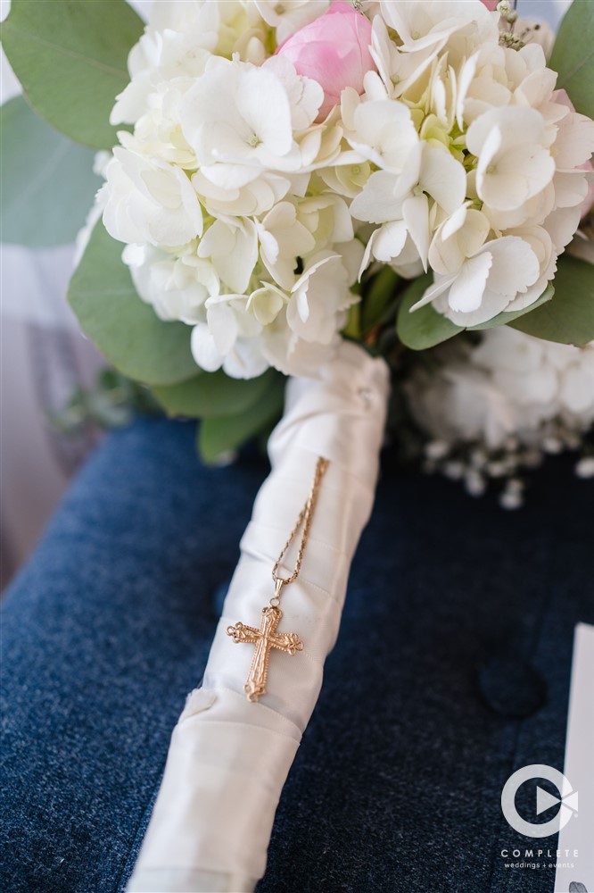 floral bouquet, love, weddings, bride