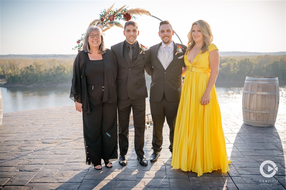 FAMILY PHOTOS, WEDDING DAY
