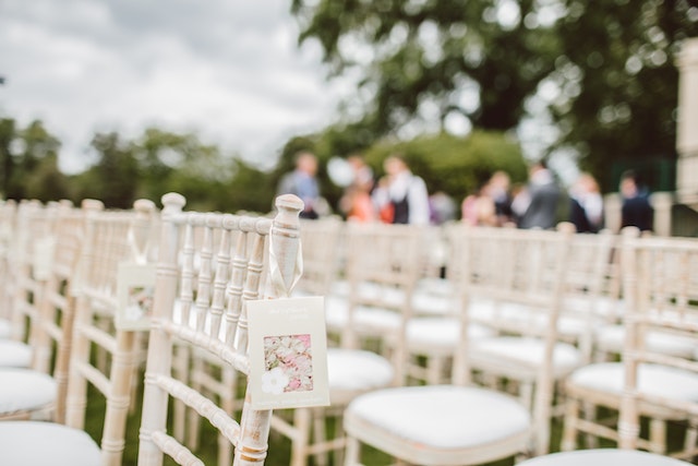 How to Deal with Wedding Planning Stress and Anxiety
