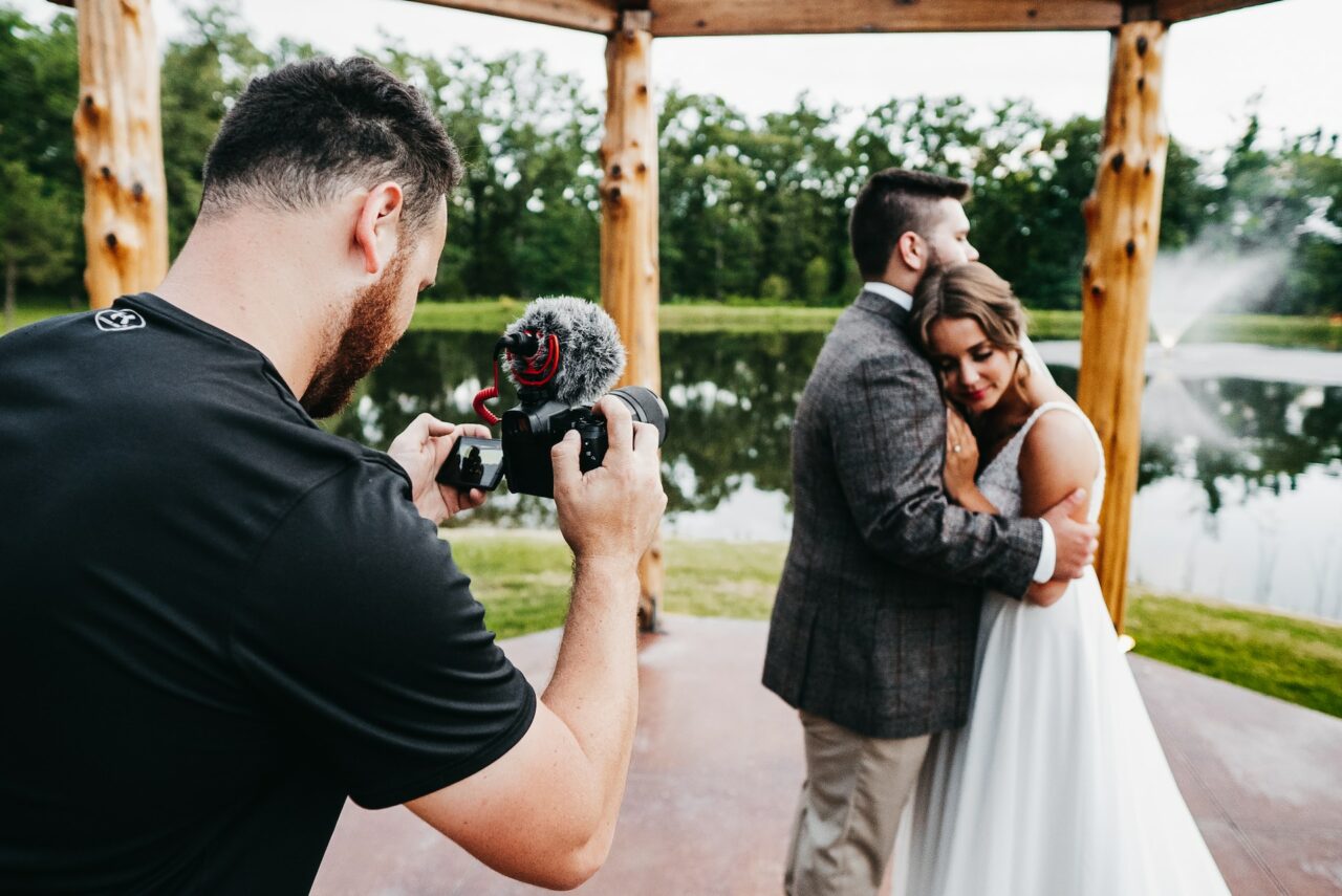 The Benefits of Hiring a Professional Wedding Photographer