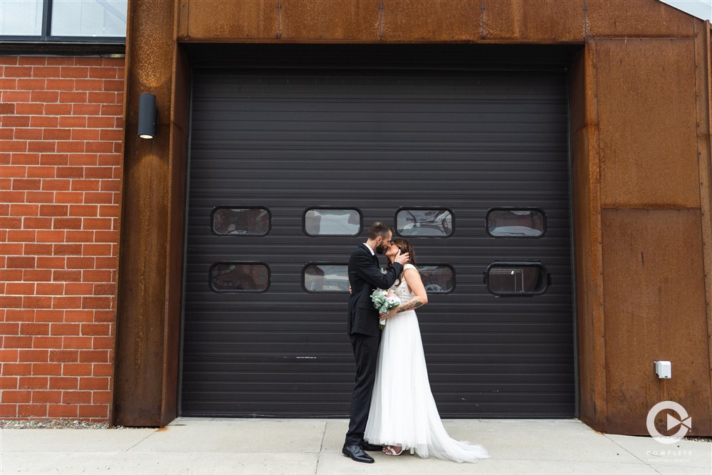Wedding couple in Des Moines