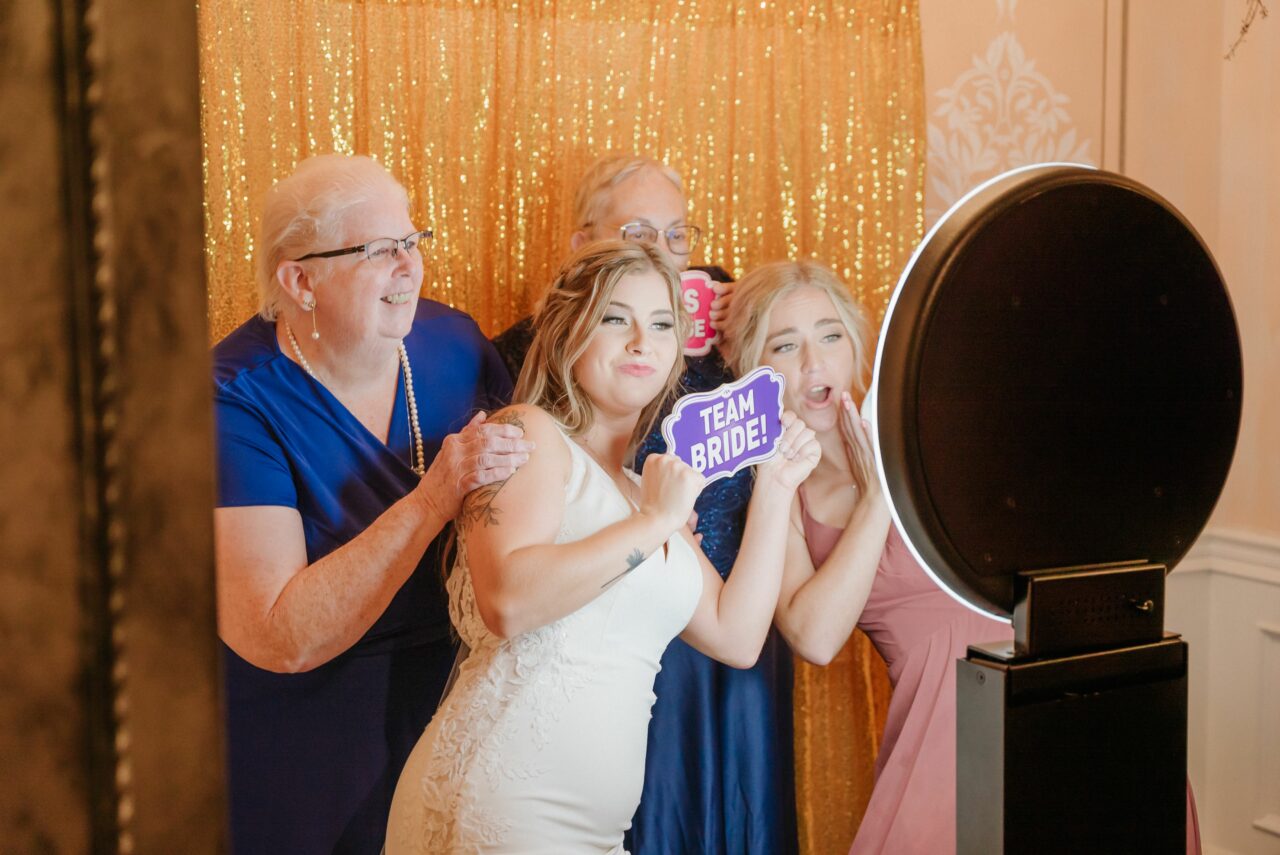 Unique Wedding Photo Booth Props