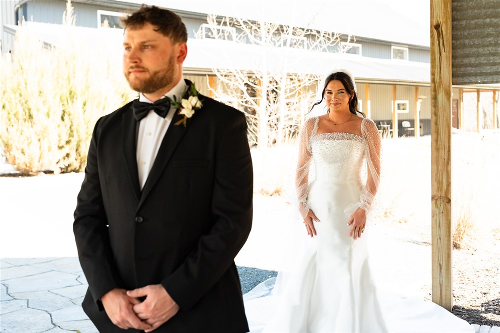 Iowa Wedding Timeline: Skipping the First Look