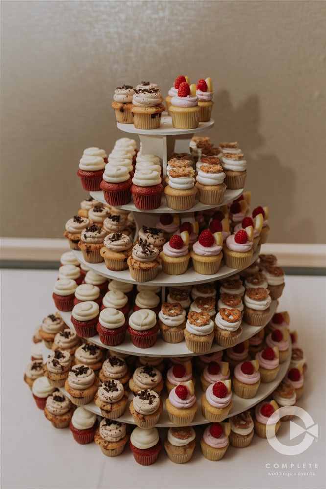 cupcake tower for your wedding