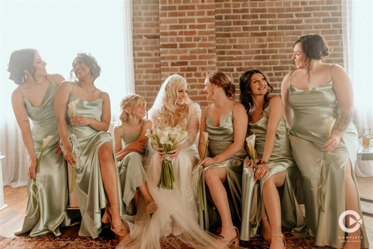 wedding at the loft dsm bridesmaids