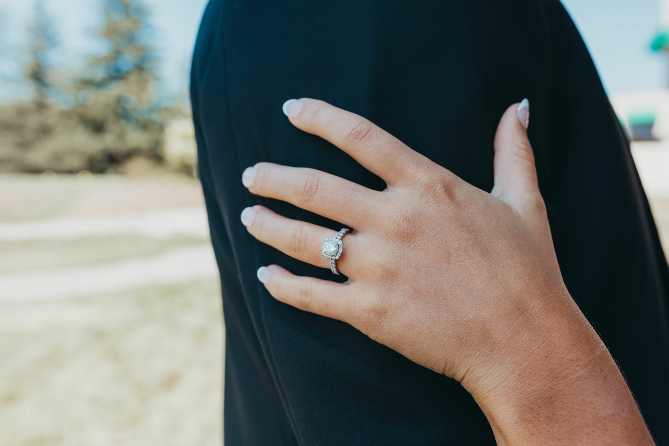 Show Me the Deets | Engagement Ring Shots & More !