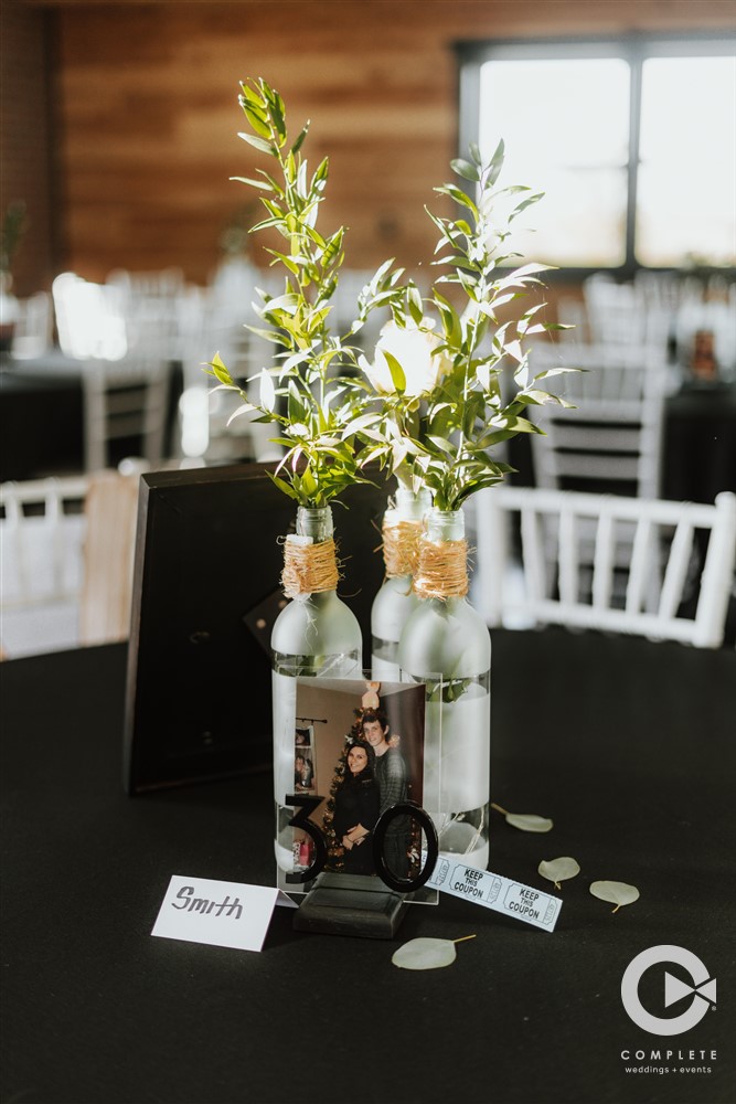 simple wedding table decor