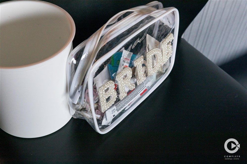 What to Pack in Your Wedding Day Emergency Kit