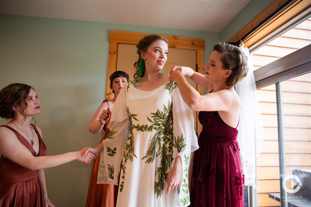 Bride and bridesmaid's getting ready