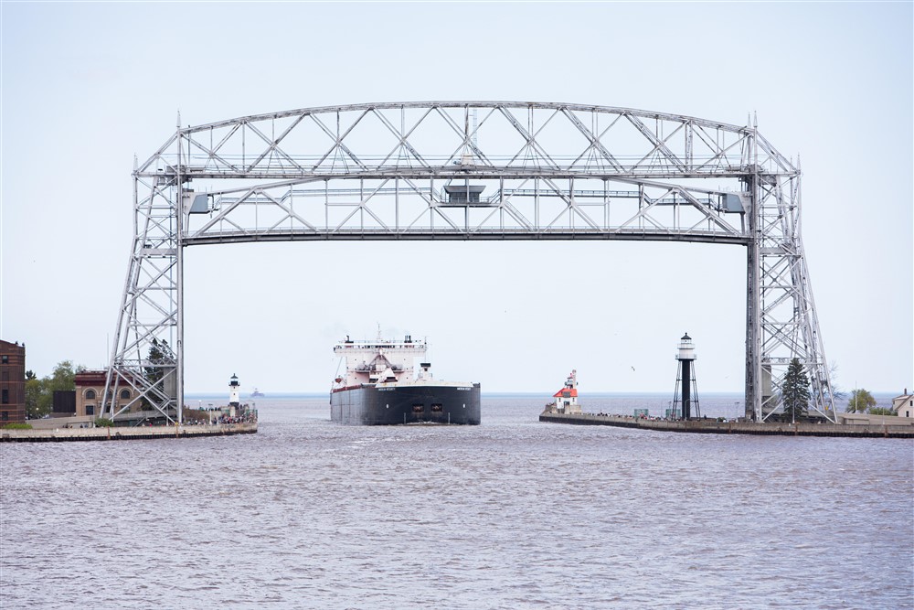 duluth, ariel lift bridge, canal park, mn, lake superior