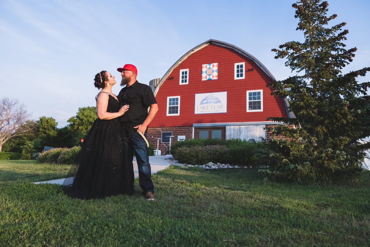 Lake Elsie Wedding Barn