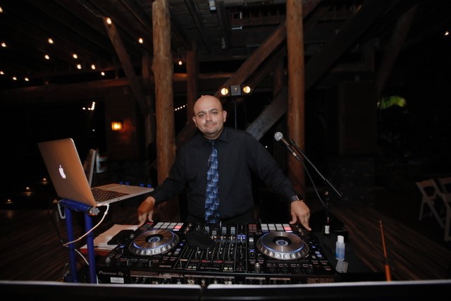 Frank - Hablo Español | Event & Wedding DJ Fort Lauderdale
