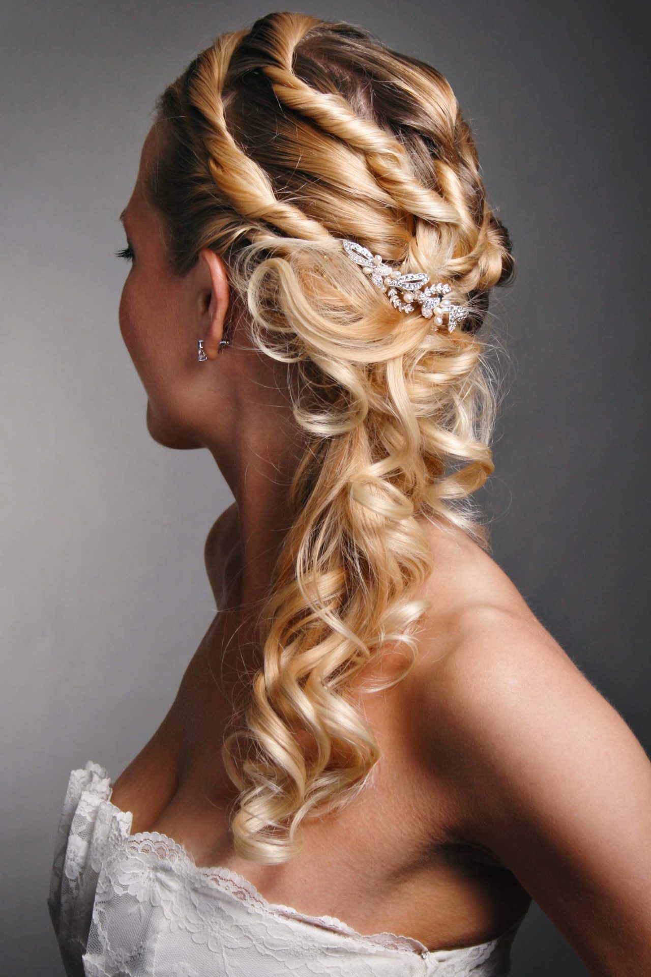 wedding-hairstyles-side-ponytail
