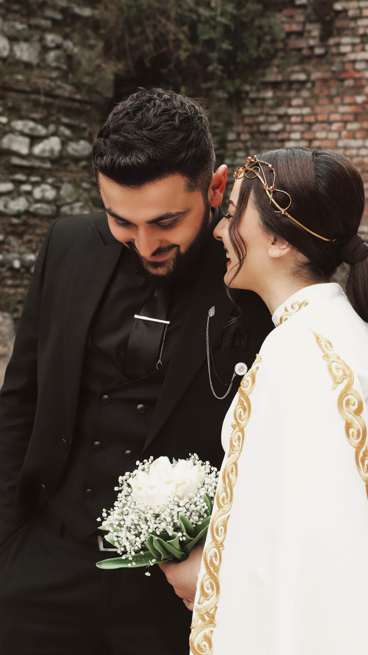 Bride and groom talking - Stress Reducing Exercise Tips for Brides – wedding photography