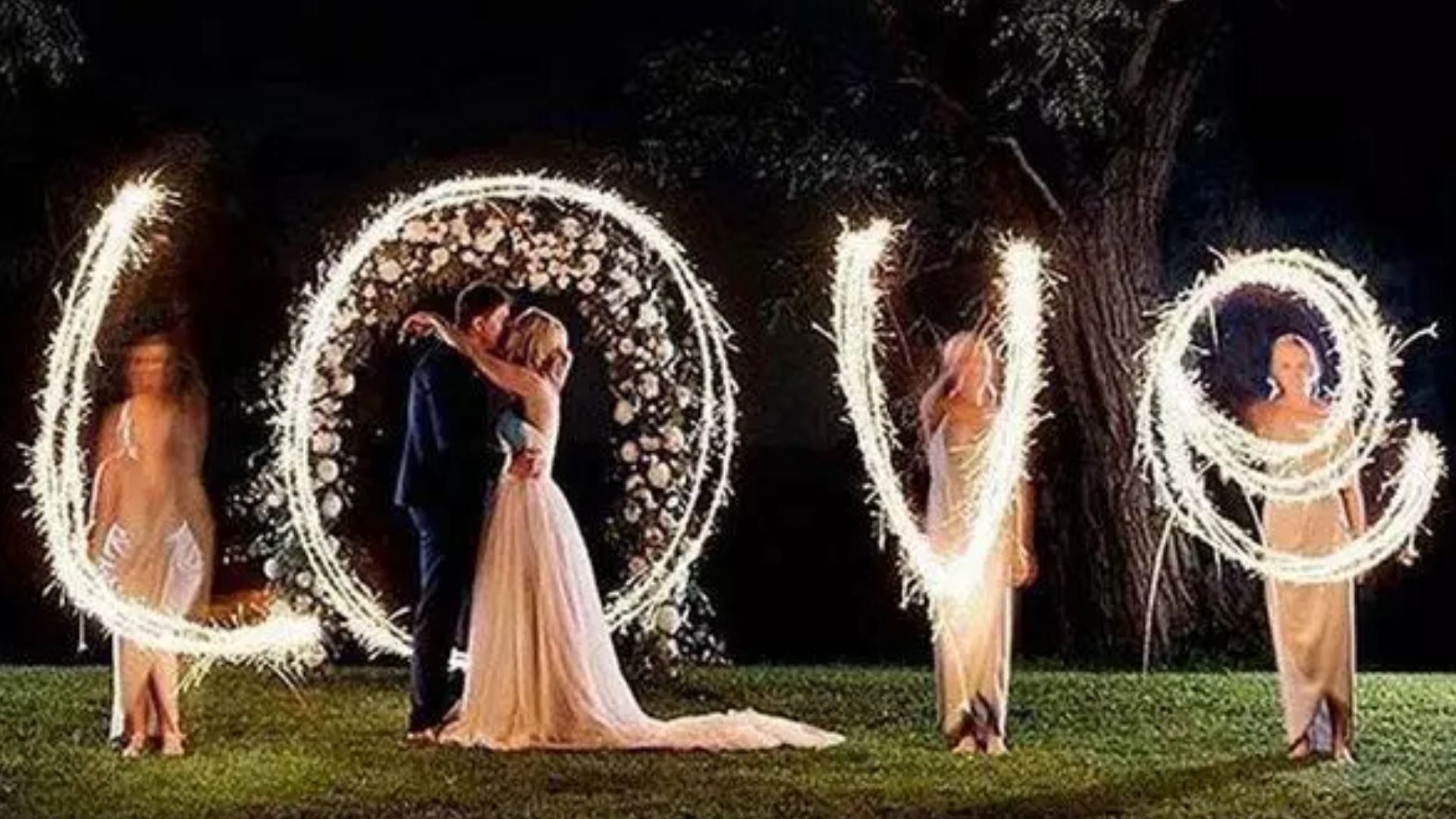 Bengalas largas personalizadas para bodas en la playa.