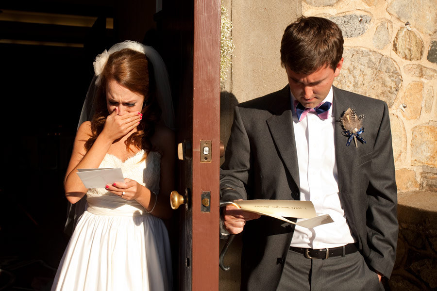 wedding photographer first look with letters