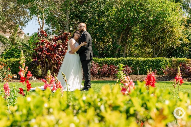 Image of bride & groom at Hollis Gardens Lakeland