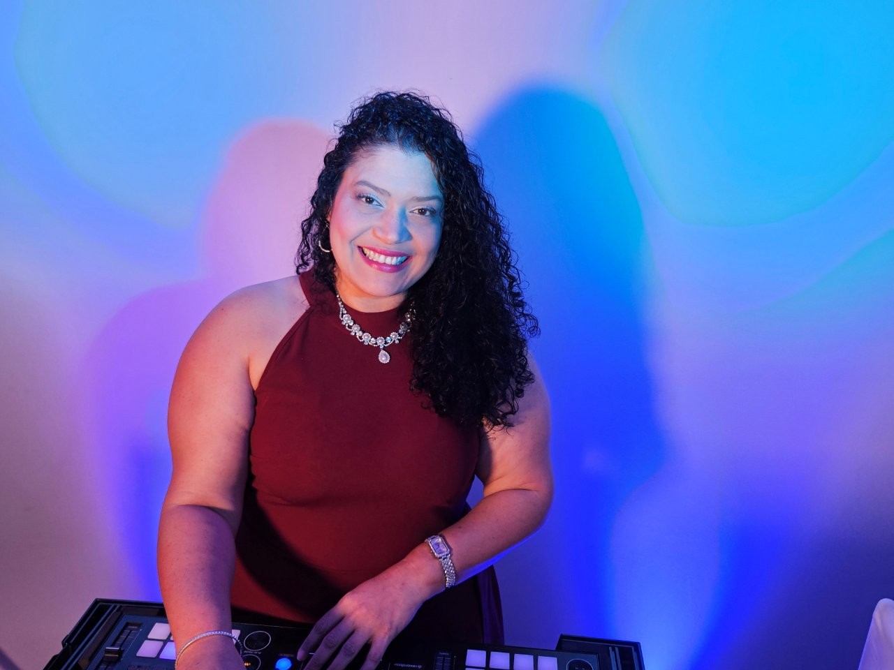 Bilingual Fort Myers Wedding DJ Glorimar