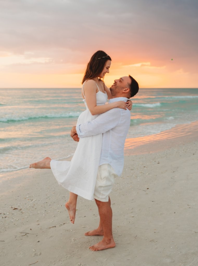 Fort Myers Wedding Photographer Summer Bride & Groom on the Beach