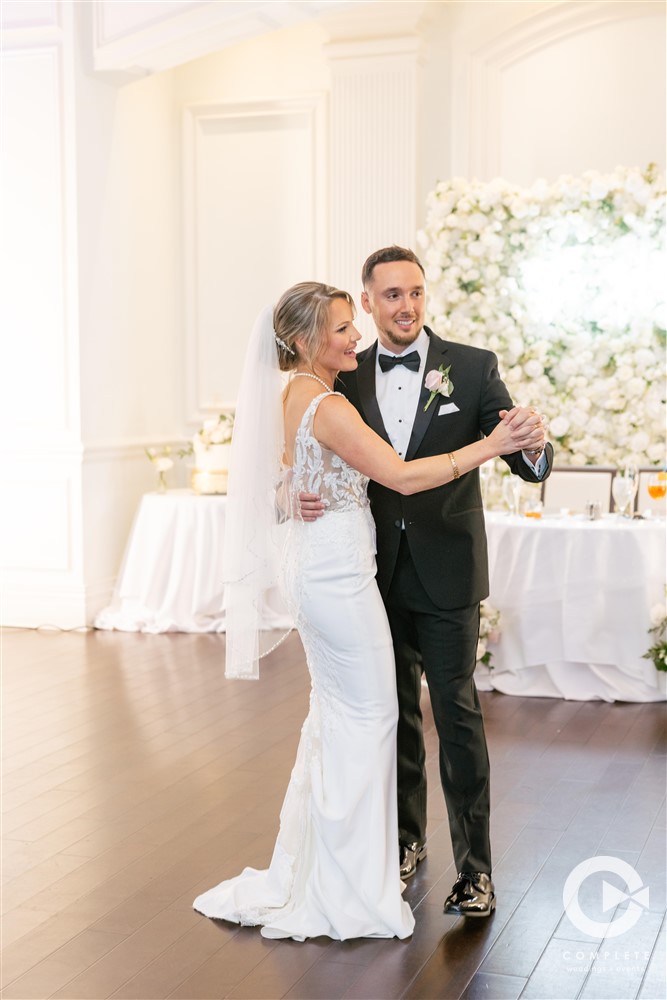 The Club at Grandezza Wedding Bride & Groom first dance